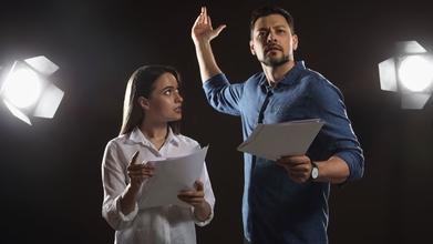 Casting actores y actrices de 25 a 50 años para compañia de teatro