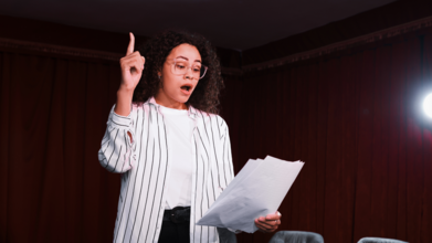 Casting actriz entre 18 y 22 años para obra de teatro en Barcelona