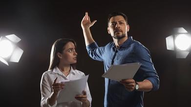 Casting actores y actrices entre 29 y 40 años para nueva campaña de Navidad de Bakano