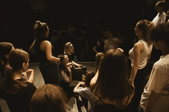 Se necesitan actores y actrices mayores de 18 años para compañía de teatro musical en Alicante