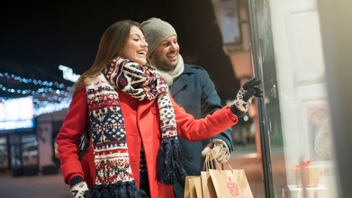 Casting mujer y hombre entre 35 y 45 años rodaje de una campaña navideña