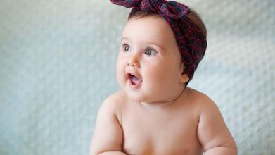 Casting bebés de 8 a 11 meses para catálogo de moda infantil