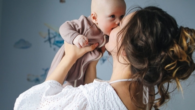 Casting madre con bebé entre 12 y 18 meses para sesión de fotos en Esplugues