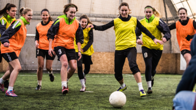 Casting chicas de 16 a 18 años que jueguen futbol para rodaje