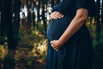 Casting mujer embarazada con más de 6 meses mayor de 25 años para spot publicitario
