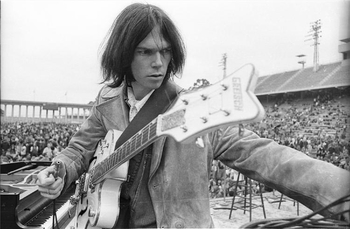Estreno en exclusiva de ‘Live at the Cellar Door’ de Neil Young