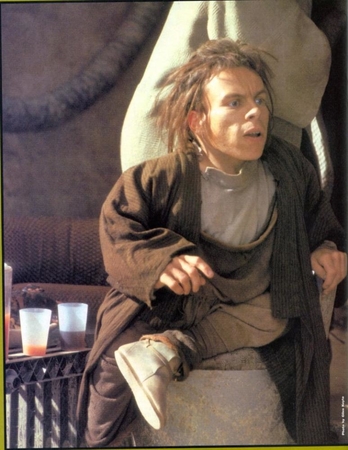 El actor de 'Willow', Warwick Davis, participará en le nueva entrega de Star Wars