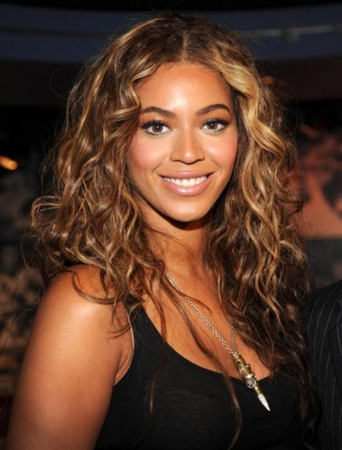 Beyoncé publica su quinto álbum de estudio por sorpresa en iTunes