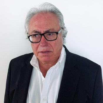 Fernando Pérez fundador de la prestigiosa Escuela de Maquillaje Profesional HARPO en Madrid, una de las más reconocidas a nivel nacional