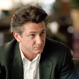 Pierre Morel dirigirá a Sean Penn en el thriller 'The Prone Gunman'