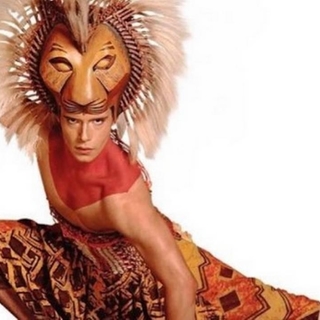 Agustin Argüello nos habla de su experiencia como Simba en el musical de Broadway : El Rey León en Madrid.  