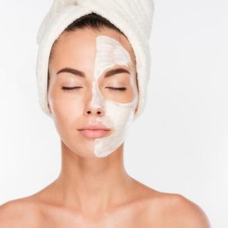 Consejo para elaborar tus propias mascarillas anti arrugas caseras con plátano o huevo