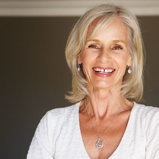 Casting mujer de 60 a 75 años para grabar contenido para redes sociales