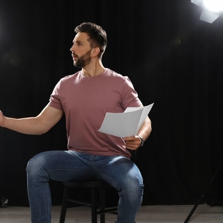 Casting actor de 18 a 23 años para obra de teatro