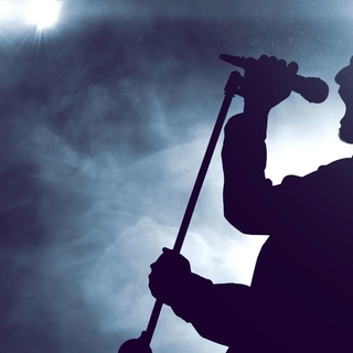 Casting actores cantantes entre 28 y 50 años para Musical