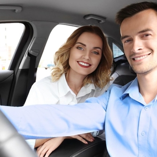 Casting hombres y mujeres de 18 a 40 años para un spot publicitario de una marca de coches