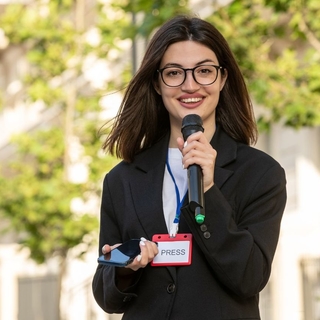 Se busca reportero/a de 22 a 25 años para importante compañía cinematográfica internacional