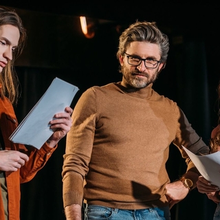 Casting actor y actriz entre 30 y 35 años para miniserie de televisión