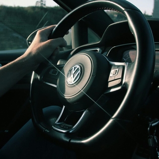 Casting figurantes mayores de edad que tengan coche de la marca Volkswagen