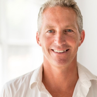 Casting actor masculino de 40 a 55 años con inglés nativo