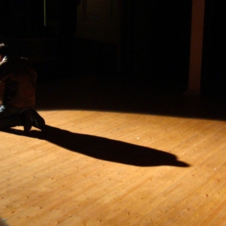 Casting actores entre 21 y 35 años con inglés nivel nativo para gira teatral