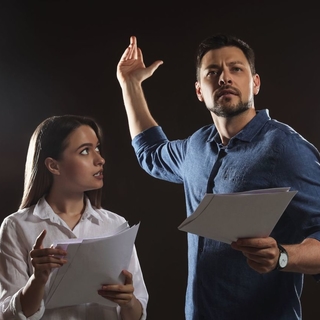 Casting actores y actrices entre 29 y 40 años para nueva campaña de Navidad de Bakano