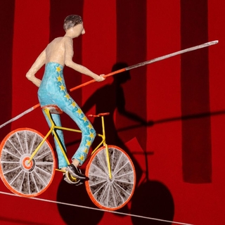 Se buscan profesor/a de circo para escuela en Madrid