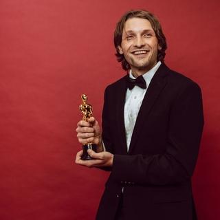 Casting actor de 35 a 45 años para obra de teatro