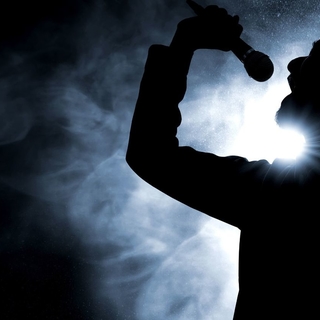 Se busca cantante que sepa cantar como Charles Aznavour