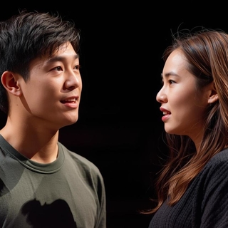 Casting actores y actrices asiáticos para participar en una obra de teatro