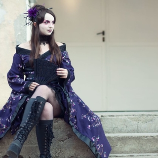 Casting personas entre 25 y 35 años con look gótico para spot publicitario