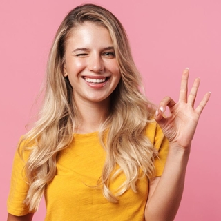 Casting modelos mujeres de 18 a 24 años para publicidad de perfume