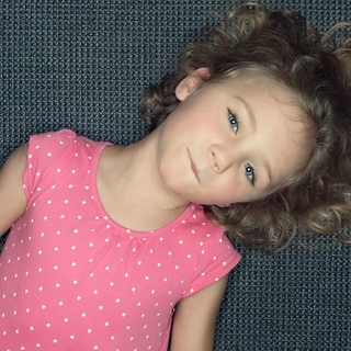 Casting niña de 5 a 7 años para producción audiovisual