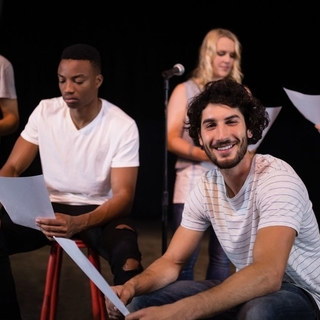 Casting actores y actrices de 25 a 60 años españoles, italianos y portugueses para videos publicitarios