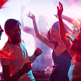 Casting figurantes hombres y mujeres de todas las edades para un rodaje especial