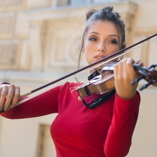 Casting violinista entre 30 y 55 años para rodaje de campaña publicitaria