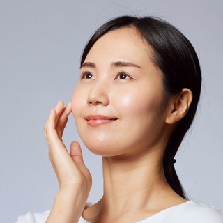 Casting mujer japonesa para sesión de fotos de marca de joyas