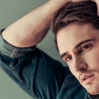 casting chicos de 25 a 35 años para evento en el cual con disfraces