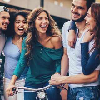 Casting hombres y mujeres para spot publicitario