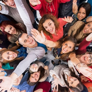 Casting hombre y mujer entre 18 y 35 años para figuración