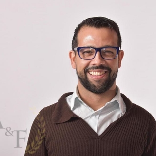 Marco, actor, director y dramaturgo teatral con gran trayectoria