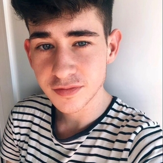 Daniel, un joven músico y actor malagueño que va por todo