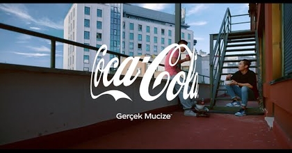 Coca-Cola’nın olduğu her yer bizi bir araya getiren bir sofraya dönüşür.
